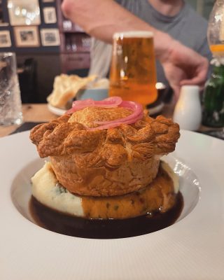 Dish of the week has to go to the chicken pie from the  @theroseandcrownharpley. 🐓

We went to one of our favourite pubs in Norfolk and I chose the chicken pie which was on the specials menu. It was also ONLY £12.50, which I thought was incredibly reasonable; expecially for the size of the meal. 

The pastry was homemade, crispy and delicious. The chicken was also perfectly cooked and it came with creamy mash, lots of gravy and a side of greens. 

The Rose and Crown are always updating their menus (very seasonal) so you can be sure to try something new every time you go. All produce is sourced locally as-well. 

The warm feel you get when you enter the pub also really adds to the whole experience. It is always warm and candlelit and you will always be greeted with a smile. The staff are outstanding, attentive and knowledgable. 

We ended the night with a game of scrabble. The pub has a range of board games for guests to enjoy. As always, such a fantastic visit and we can't wait to come back. 🎲
