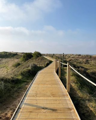 The beautifully renovated boardwalk at Thornham. 💛

Our favourite and home to our friends, Anna's House & Wild Luxury.